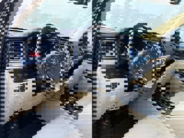 Used 2019 Toyota Highlander Limited image 6