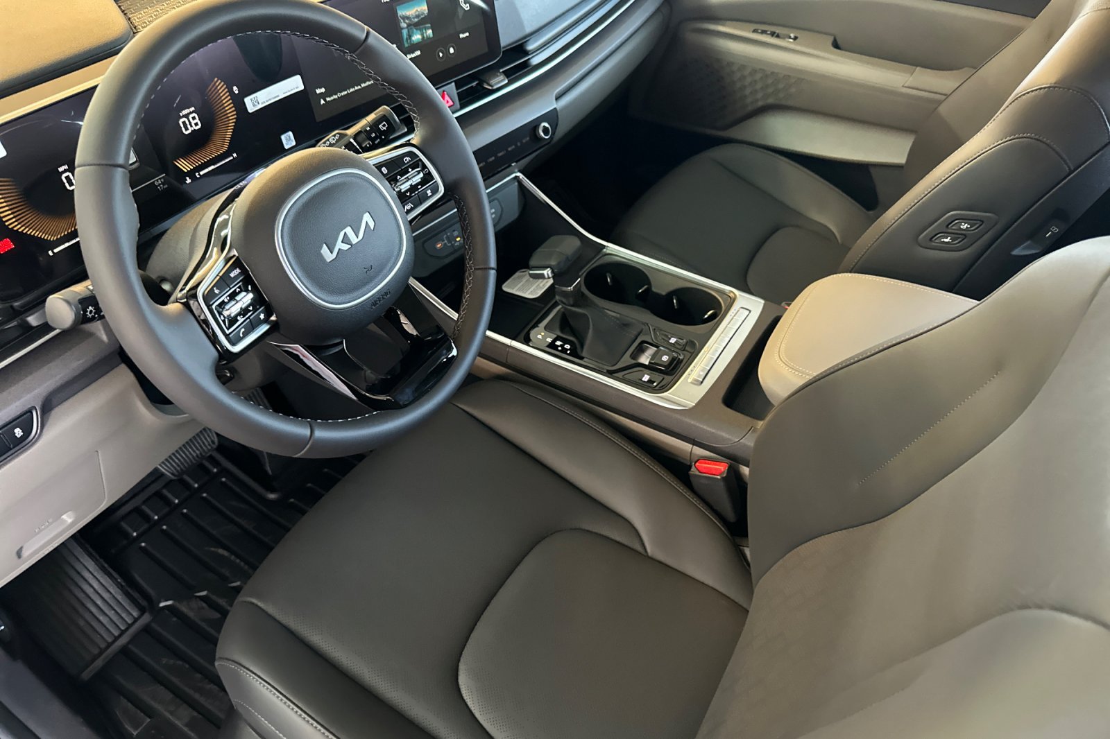 New 2026 Kia Carnival EX FWD image 11