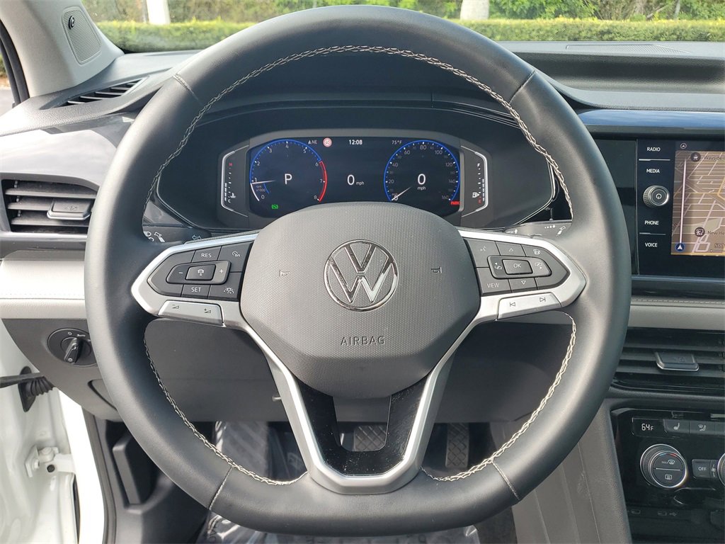 Used 2022 Volkswagen Taos SEL image 28