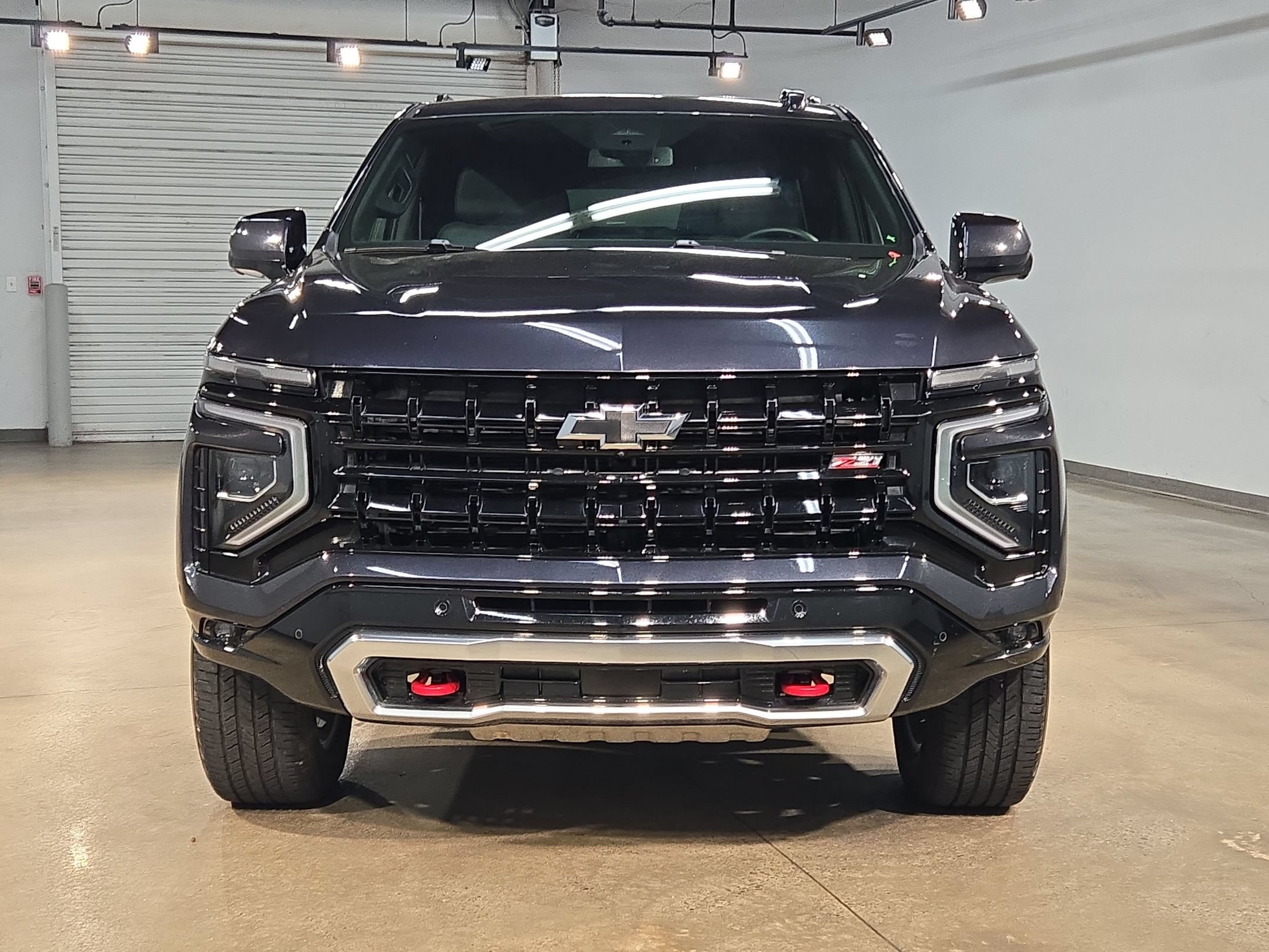 Used 2025 Chevrolet Tahoe Z71 AWD/4WD image 2