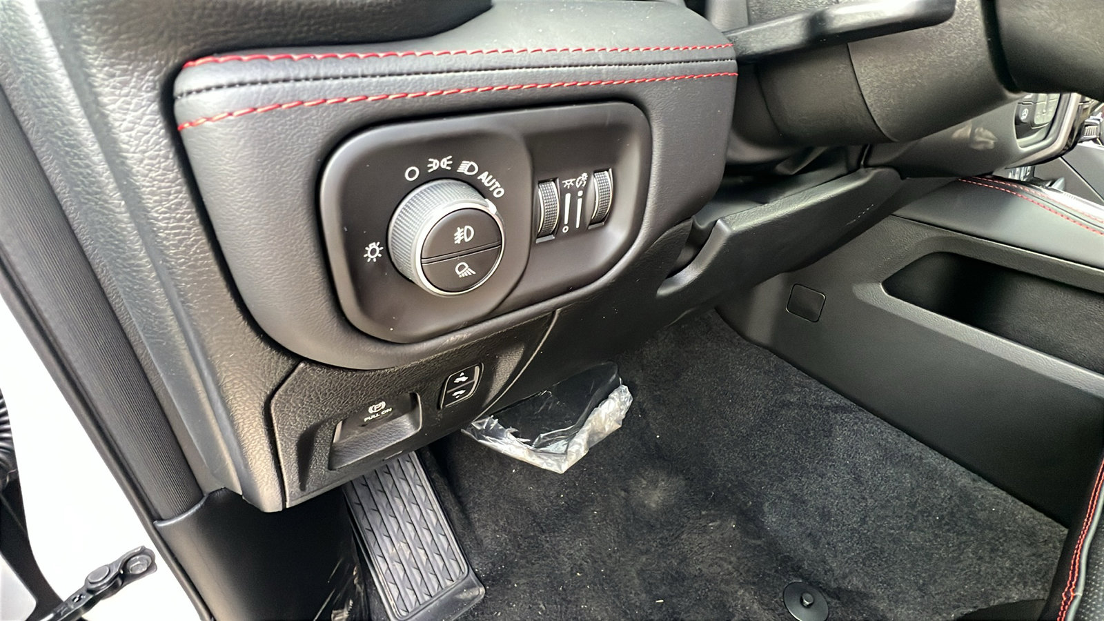 New 2026 RAM 1500 RHO image 23