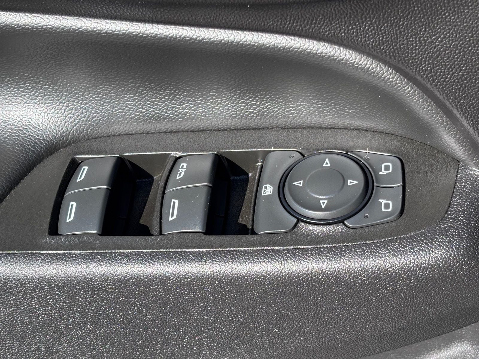 Used 2020 Chevrolet Equinox Premier FWD image 21
