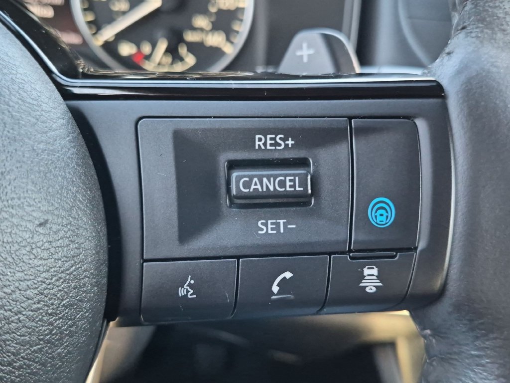 Used 2023 Nissan Rogue SV w/ SV Premium B Package AWD/4WD image 16