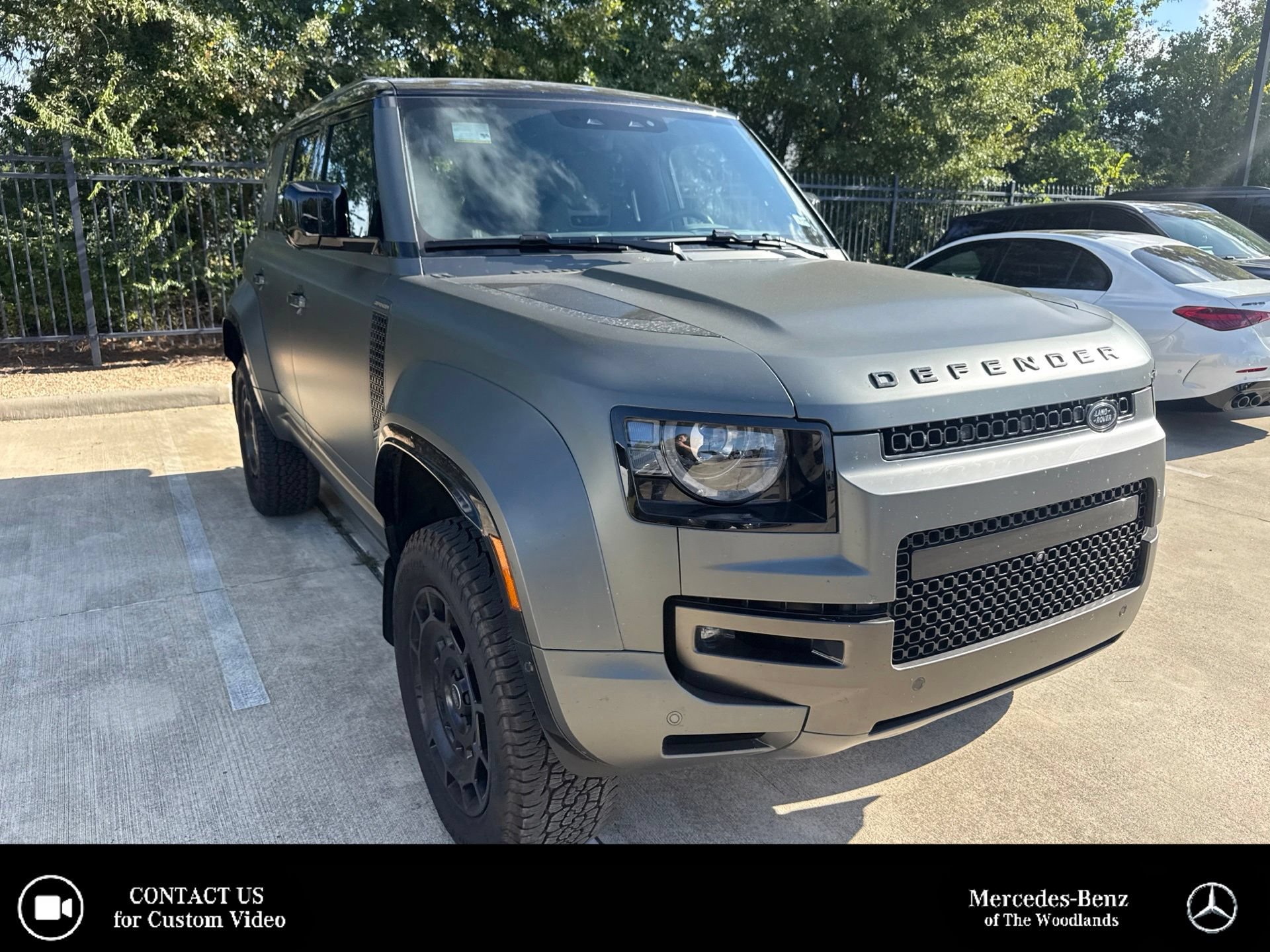 Used 2025 Land Rover Defender 110 AWD/4WD video 1