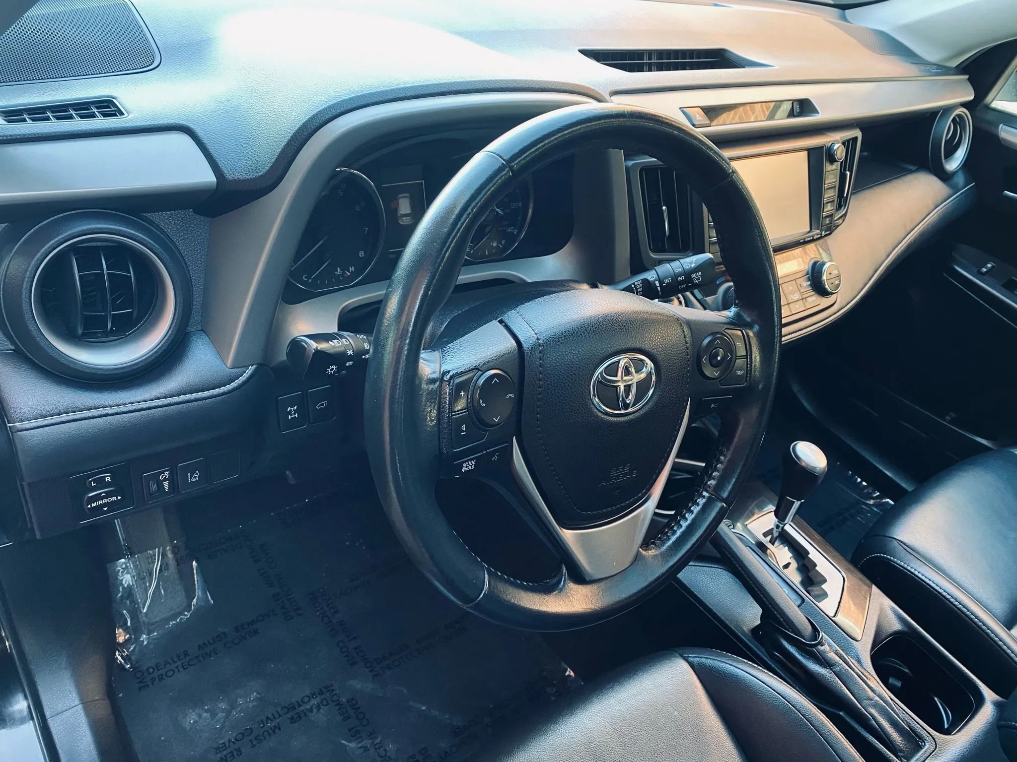 Used 2018 Toyota RAV4 Limited w/ All Weather Liner Package image 8