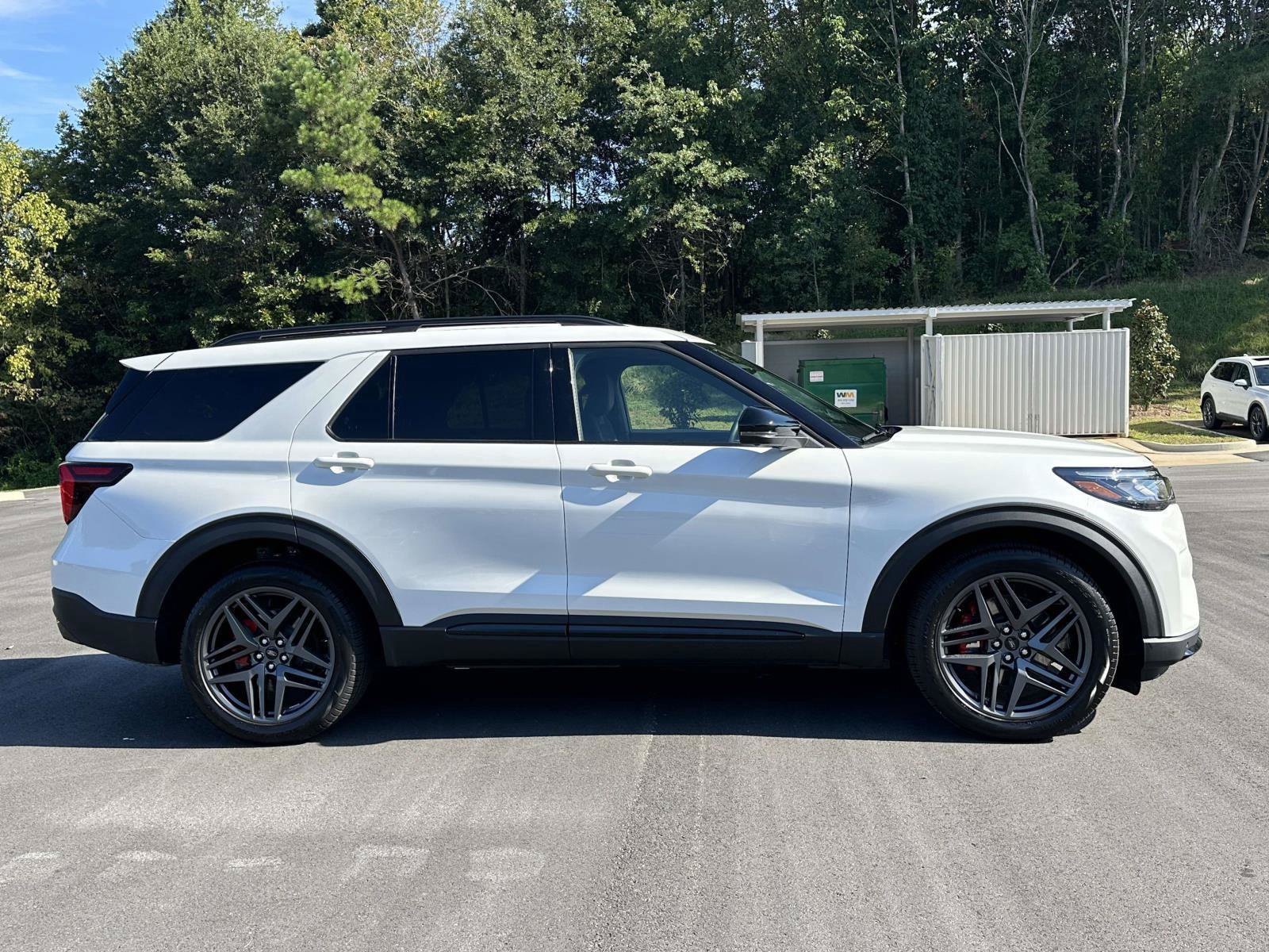 Used 2025 Ford Explorer ST w/ Sun And Sound Package AWD/4WD image 28