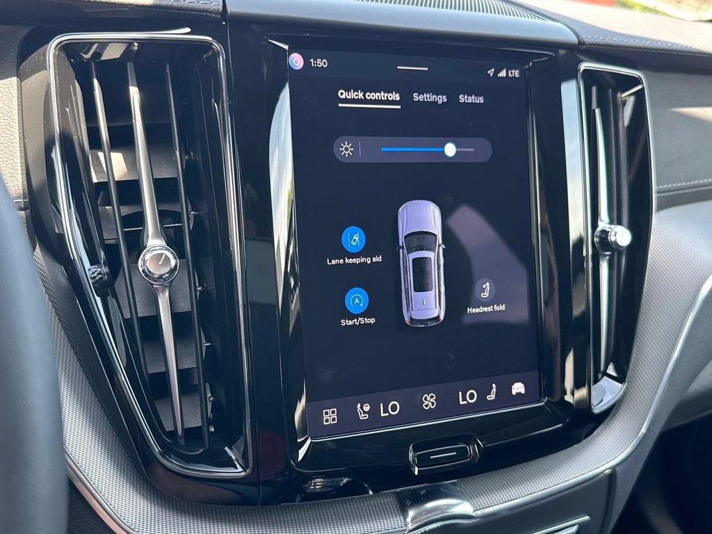 Certified 2023 Volvo XC60 B6 Ultimate w/ Climate Package AWD/4WD image 19