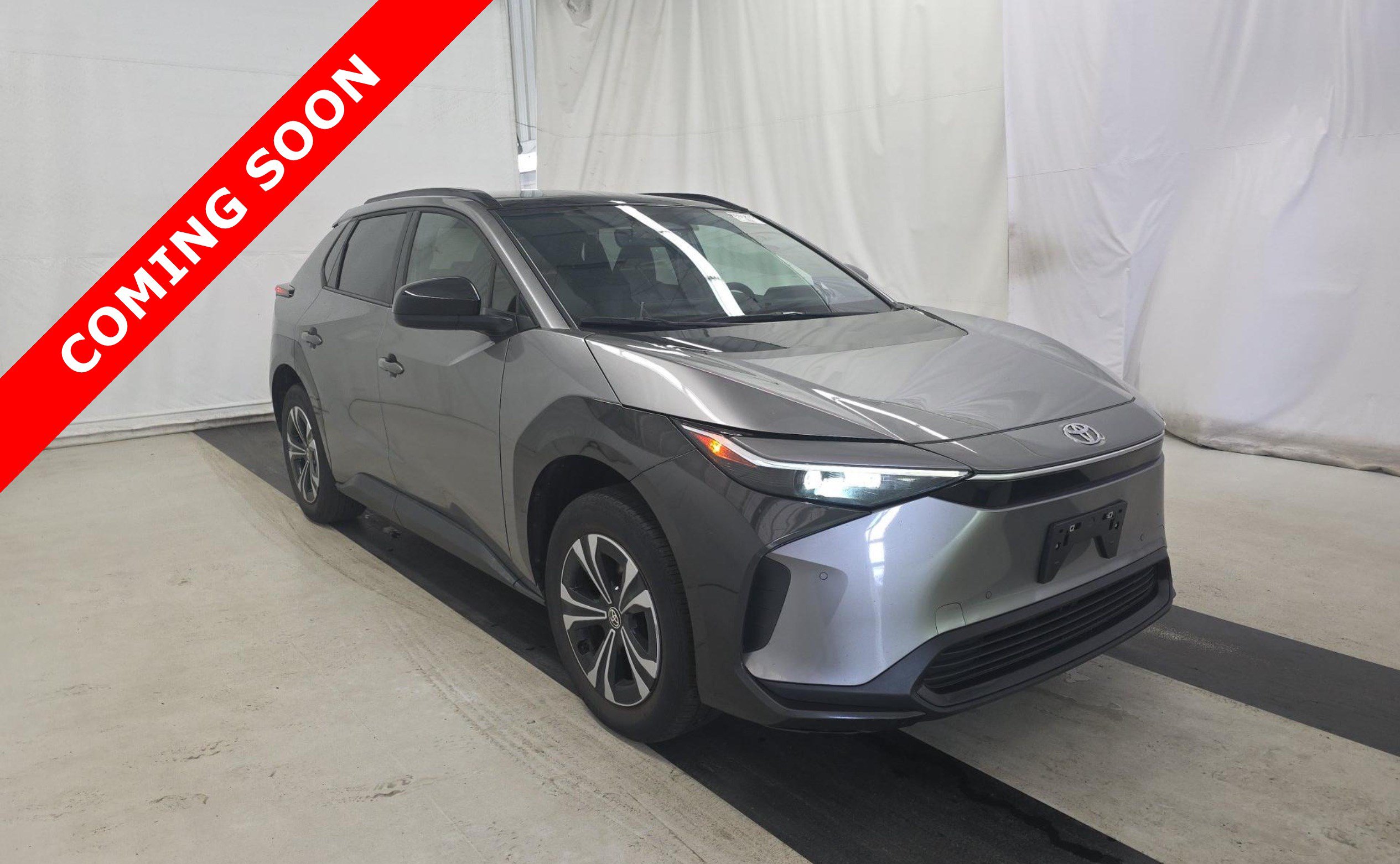 Used 2023 Toyota bZ4X AWD w/ Weather Package image 3