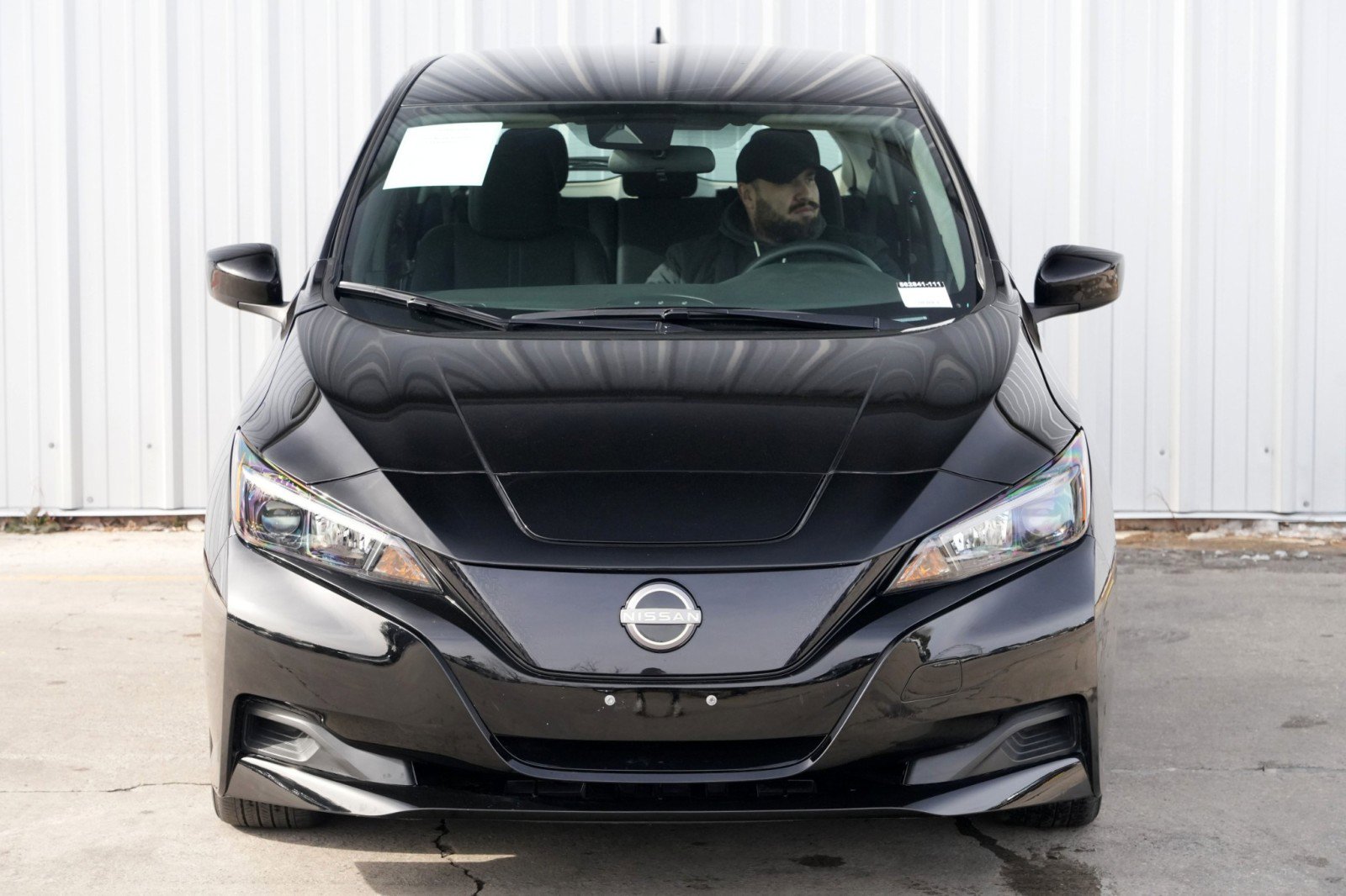 Used 2025 Nissan Leaf S image 40