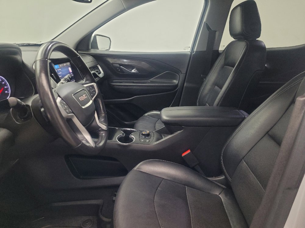 Used 2022 GMC Terrain SLT w/ Elevation Edition image 17
