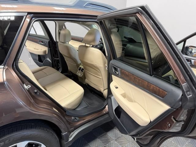 Used 2019 Subaru Outback 3.6R Limited AWD/4WD image 27