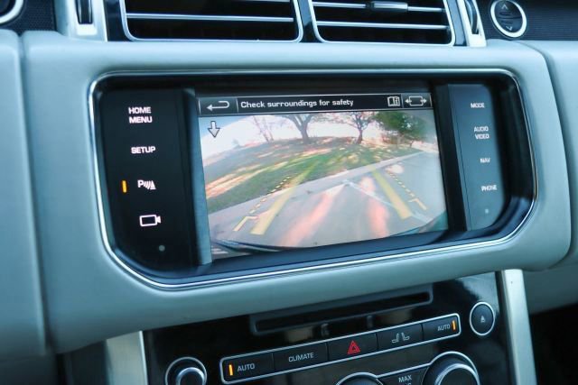 Used 2015 Land Rover Range Rover HSE image 50