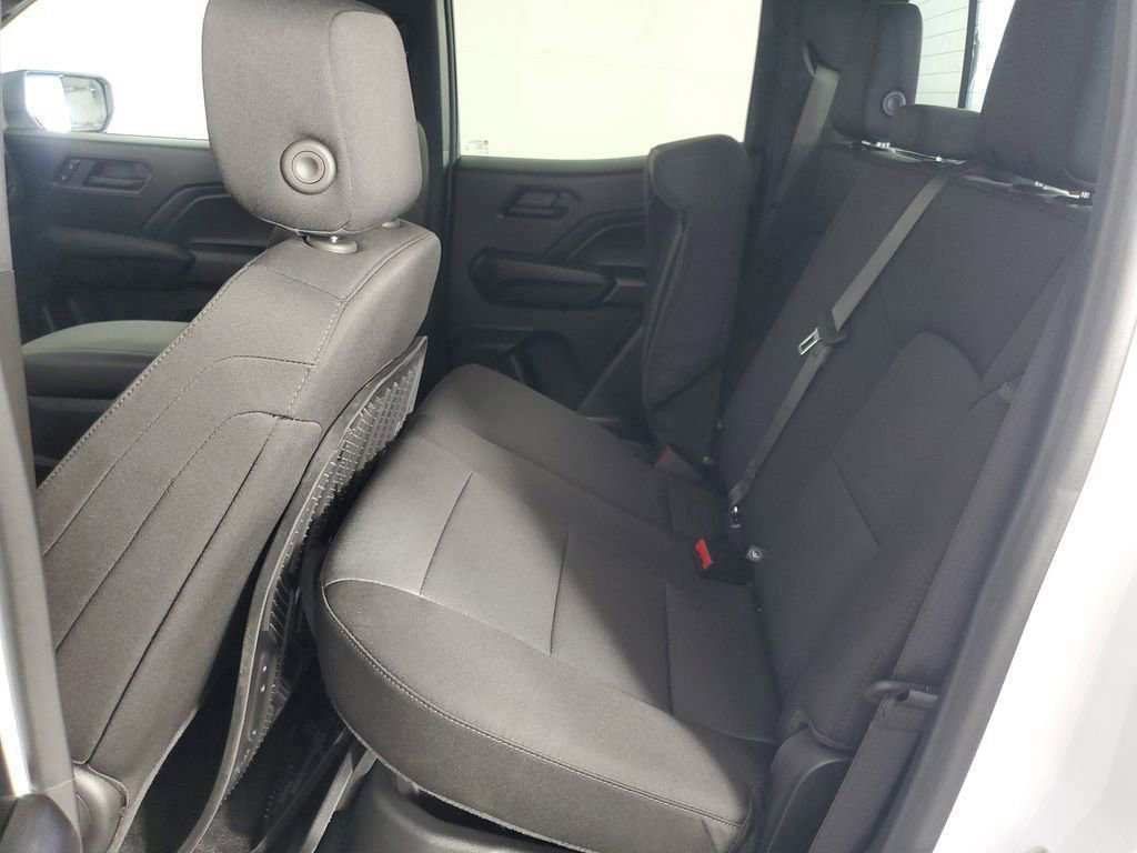 Used 2025 Chevrolet Colorado W/T image 13
