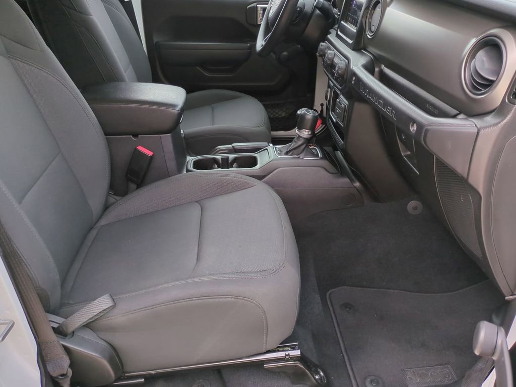 Used 2022 Jeep Wrangler Unlimited Sport image 17