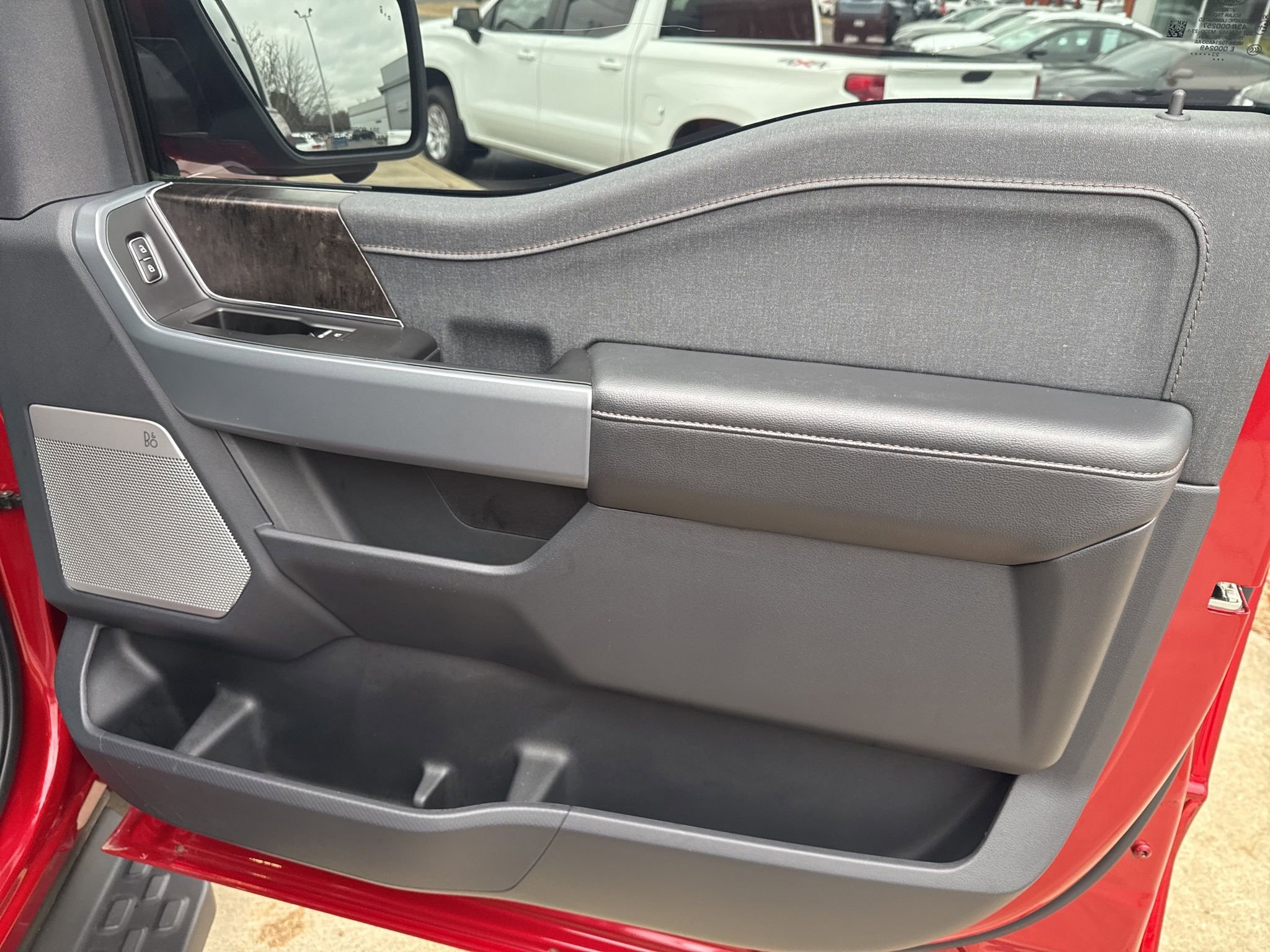 Used 2023 Ford F150 Lightning Lariat image 28