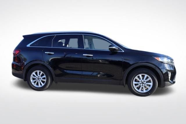 Used 2019 Kia Sorento LX w/ LX Convenience Package image 12