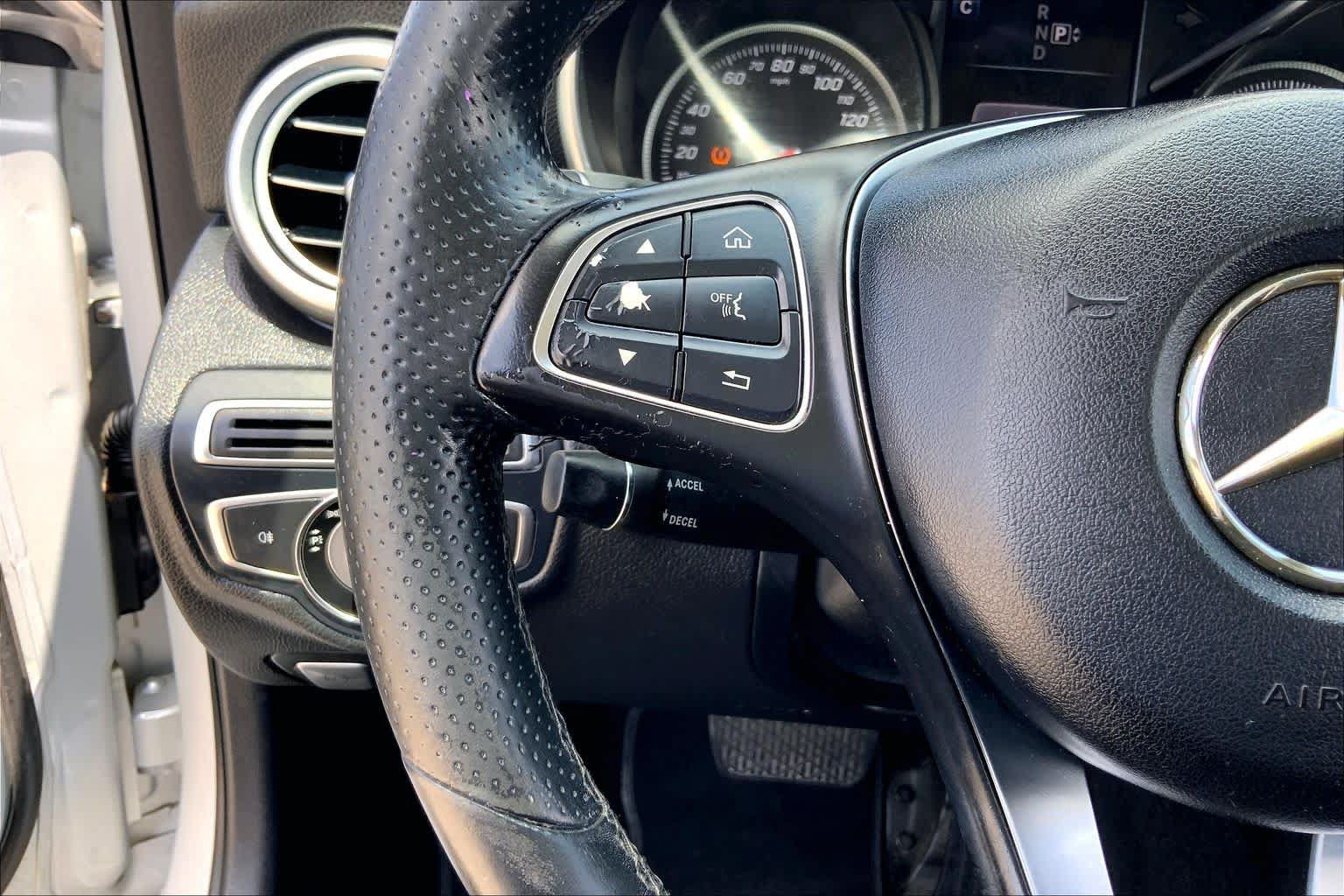 Used 2015 Mercedes-Benz C 300 4MATIC Sedan image 23