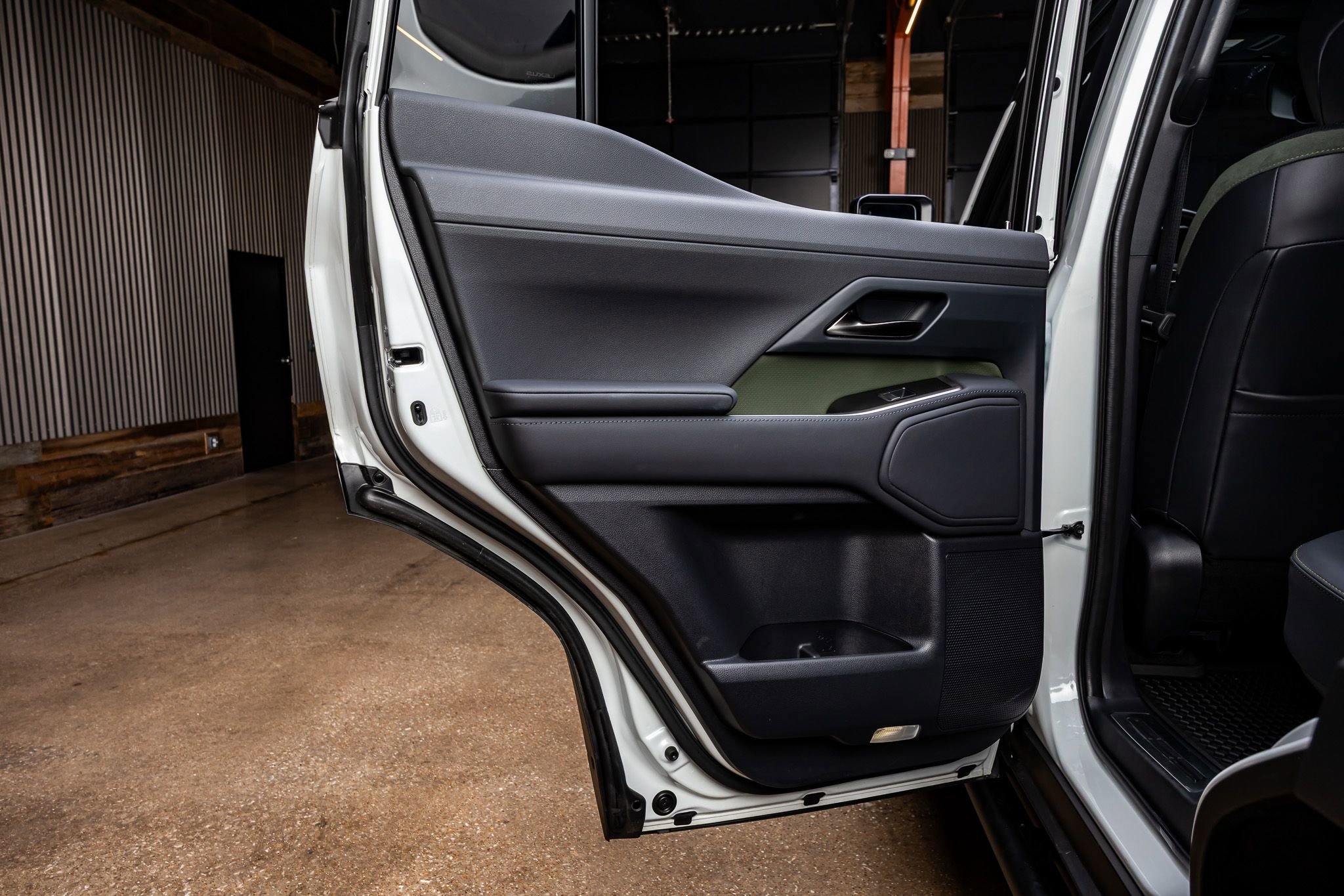 Used 2025 Lexus GX 550 image 38