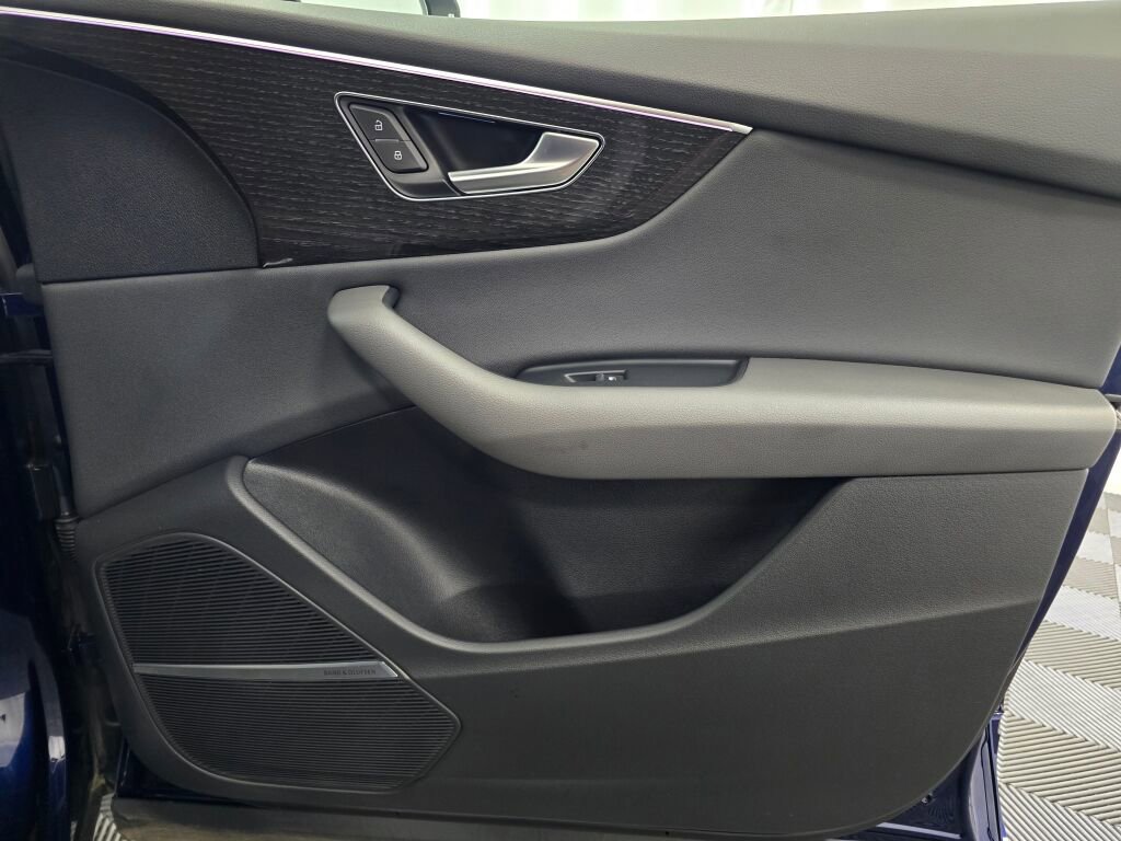 Used 2020 Audi Q8 Prestige image 26