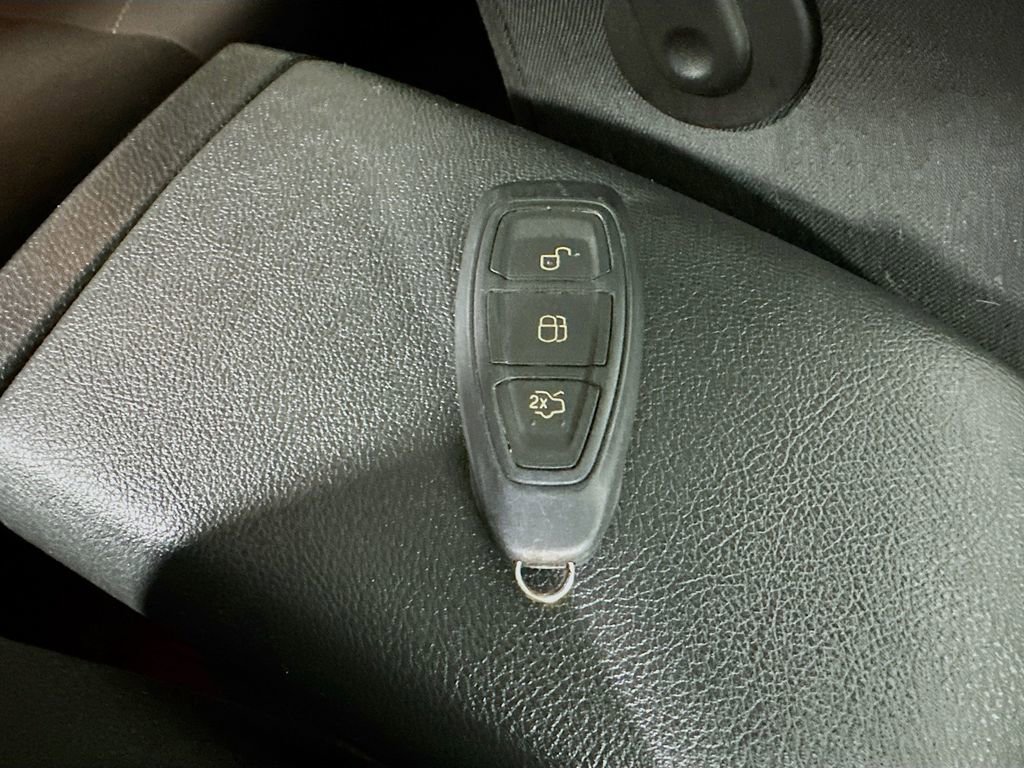 Used 2015 Ford Fiesta ST FWD image 38