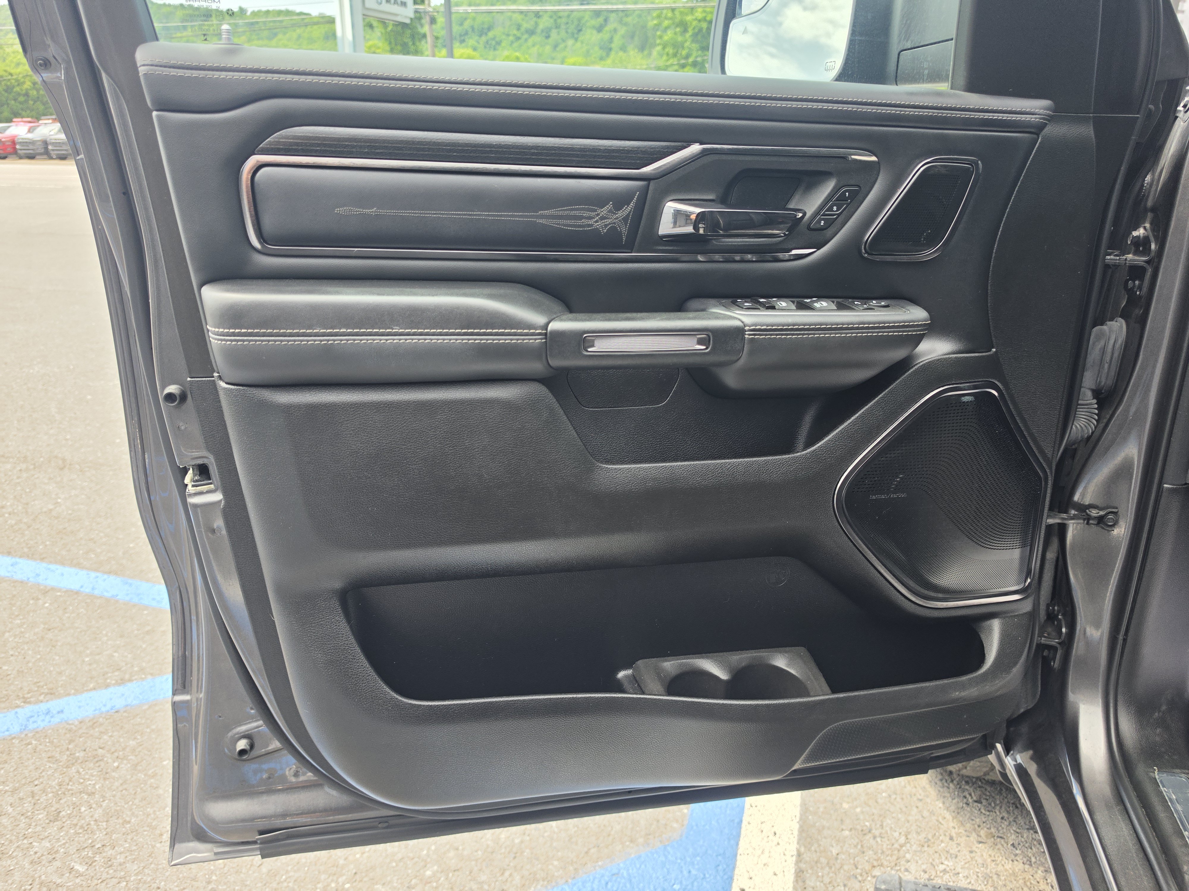 Used 2024 RAM 1500 Limited AWD/4WD image 21