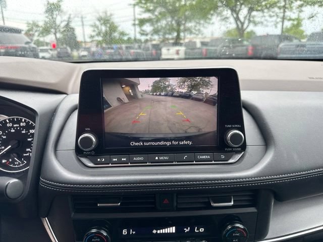 Used 2023 Nissan Rogue SV AWD/4WD image 15