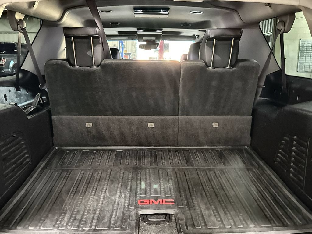 Used 2016 GMC Yukon XL SLT w/ Open Road Package AWD/4WD image 29