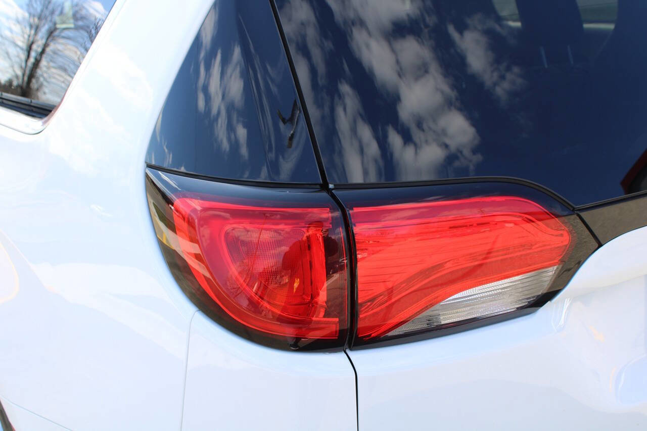 Used 2017 Chrysler Pacifica Touring Plus w/ Tire & Wheel Group image 23