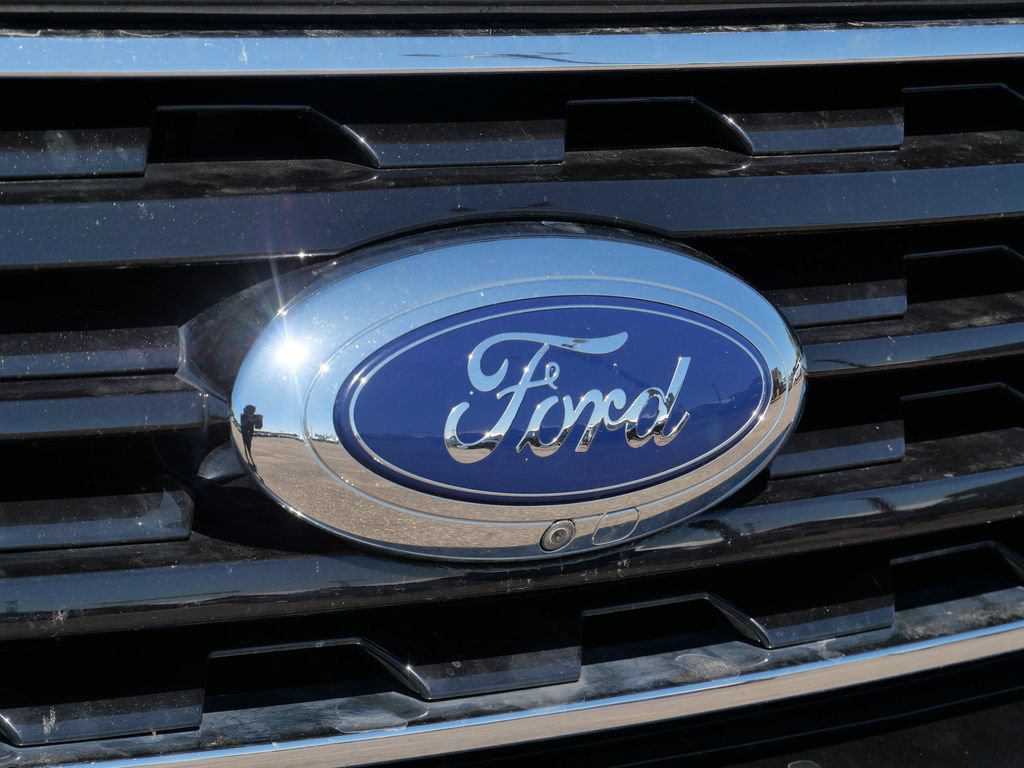 Used 2019 Ford Expedition Limited w/ Equipment Group 303A AWD/4WD image 10