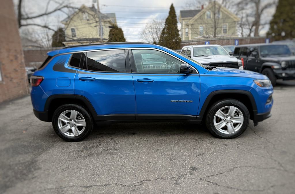 Used 2022 Jeep Compass Latitude w/ Convenience Group image 4