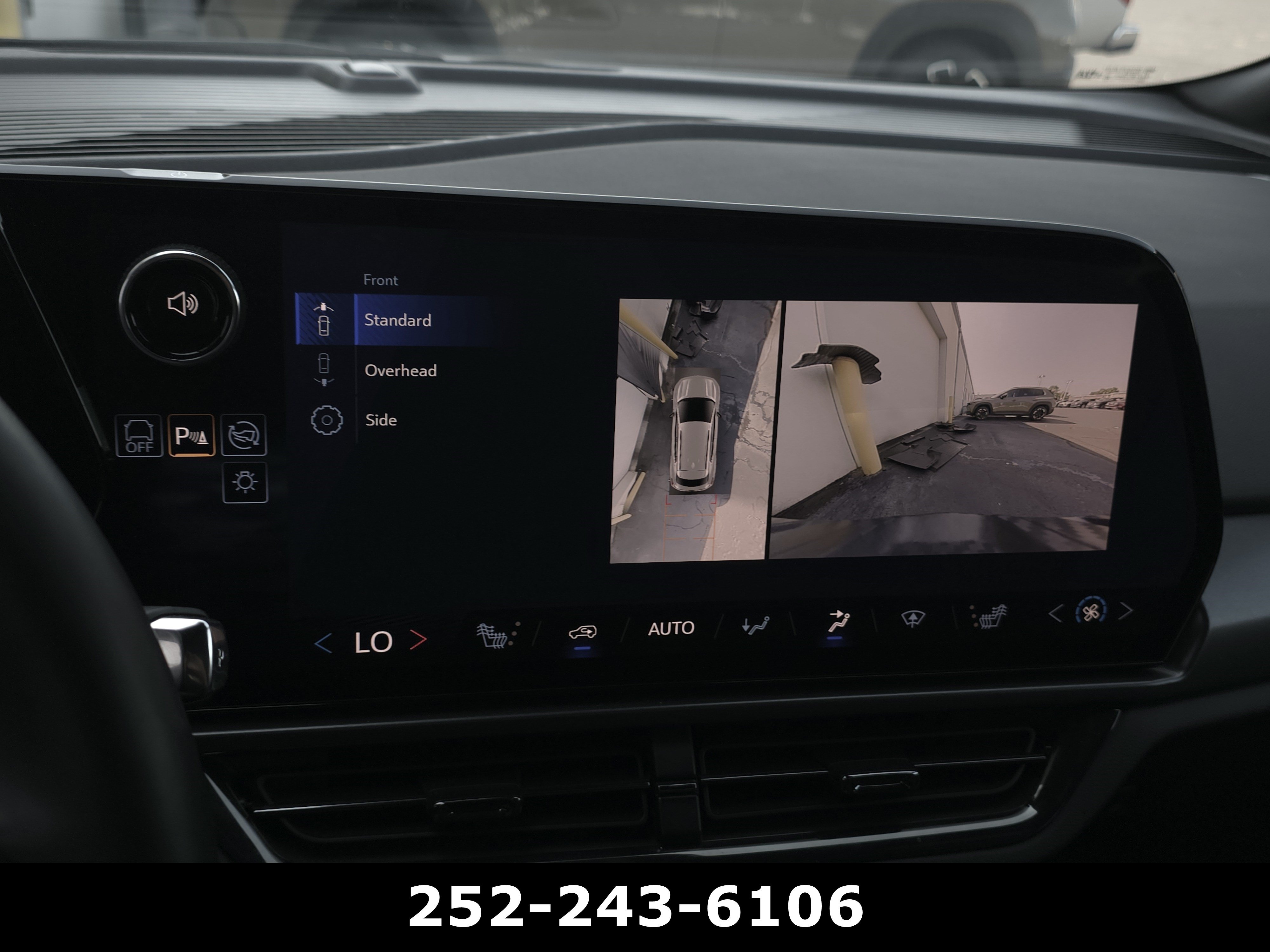 Used 2024 Chevrolet Equinox EV RS FWD image 24