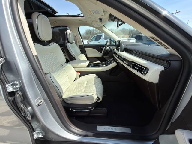 Used 2020 Lincoln Aviator Black Label w/ Dynamic Handling Package image 9