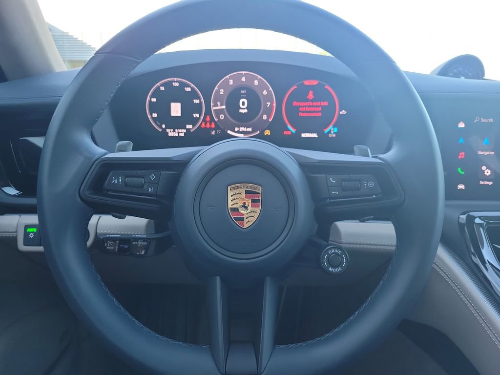 Used 2025 Porsche Panamera 4 image 20