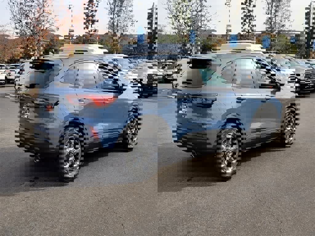 Used 2025 Ford Escape ST-Line image 5