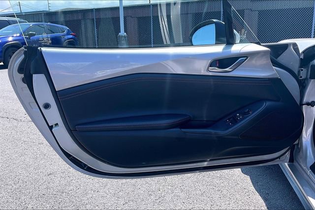 Used 2023 MAZDA MX-5 Miata Grand Touring RWD image 17