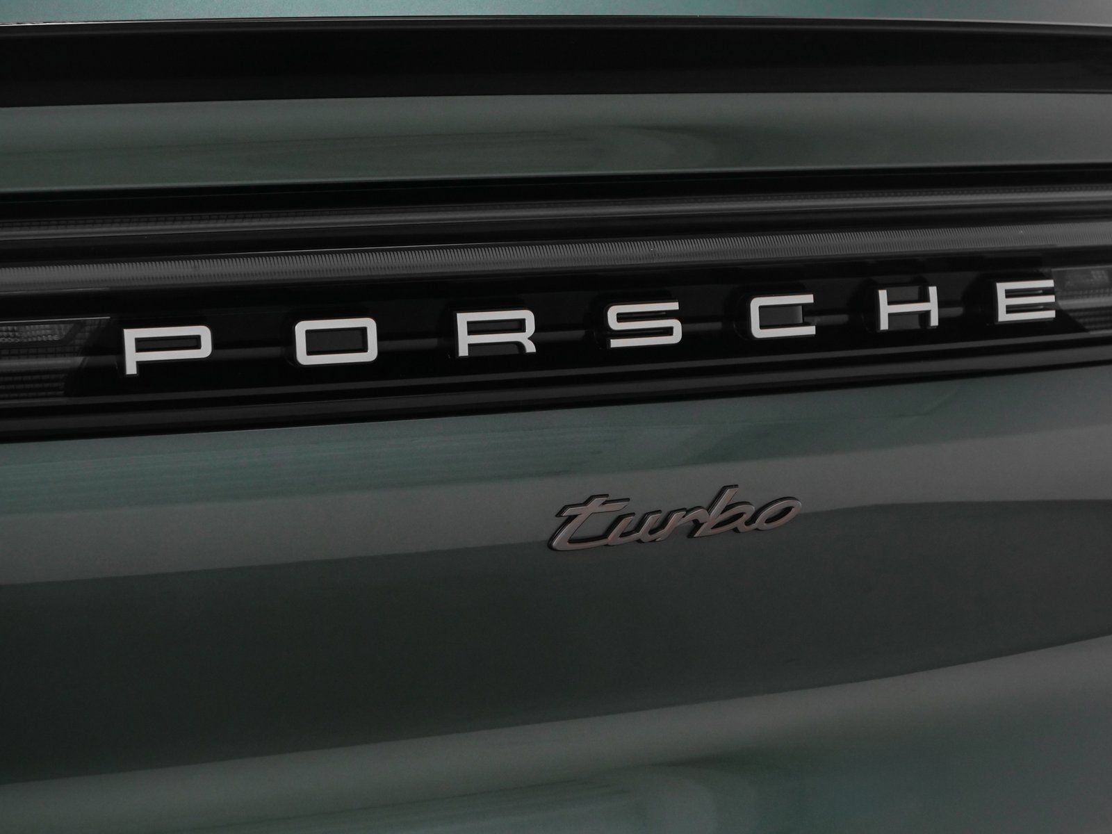 Used 2025 Porsche Cayenne Turbo AWD/4WD image 23