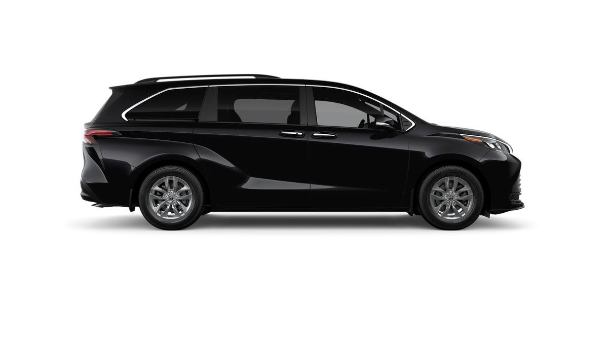 New 2026 Toyota Sienna XLE FWD image 14