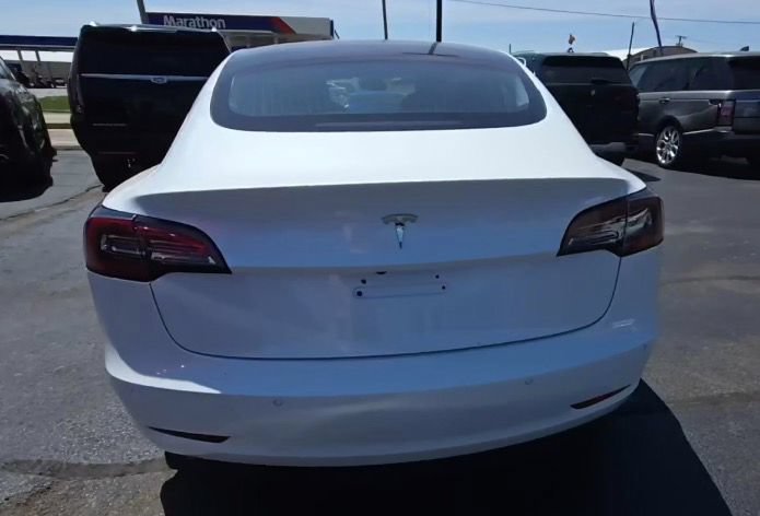 Used 2019 Tesla Model 3 Standard Range Plus RWD image 9