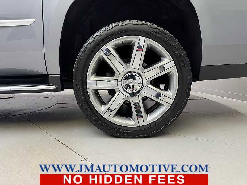 Used 2019 Cadillac Escalade ESV Luxury AWD/4WD image 10