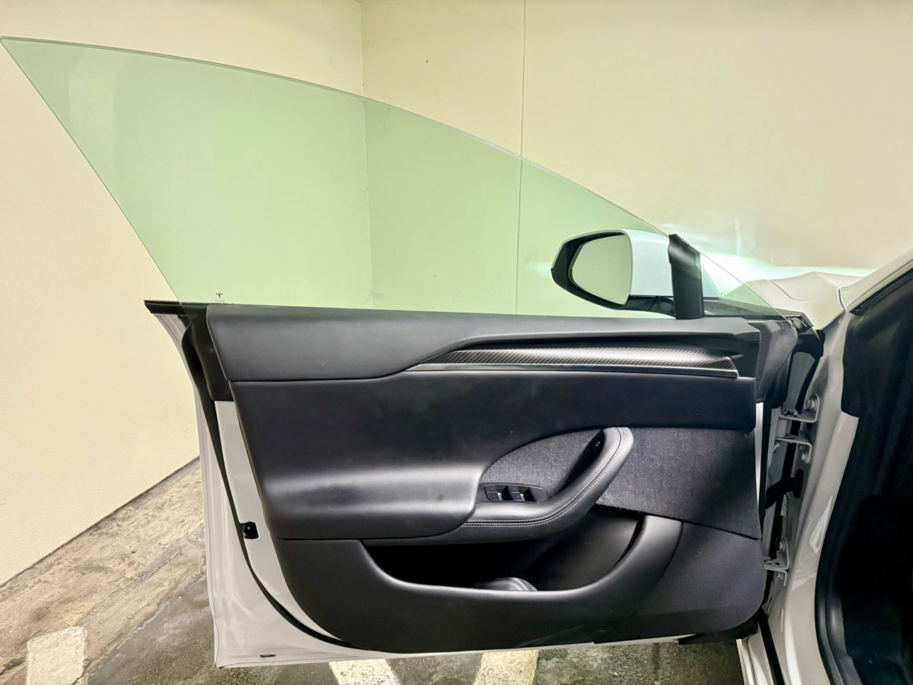 Used 2021 Tesla Model S Plaid image 14