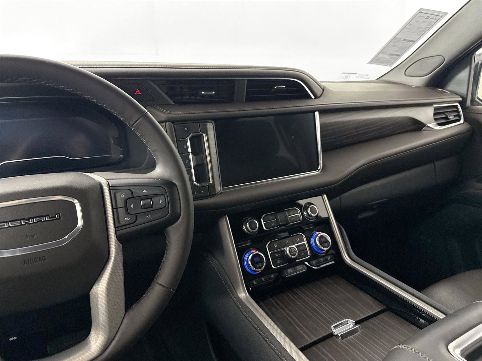 Used 2023 GMC Yukon Denali image 32