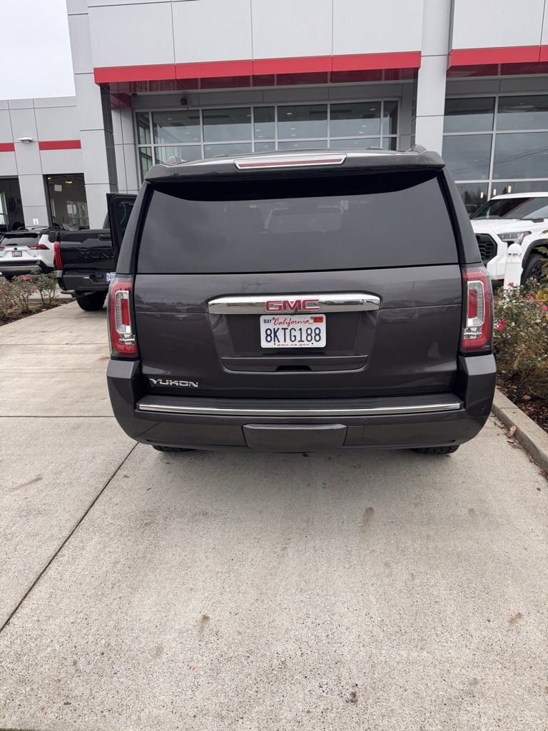 Used 2018 GMC Yukon Denali image 3