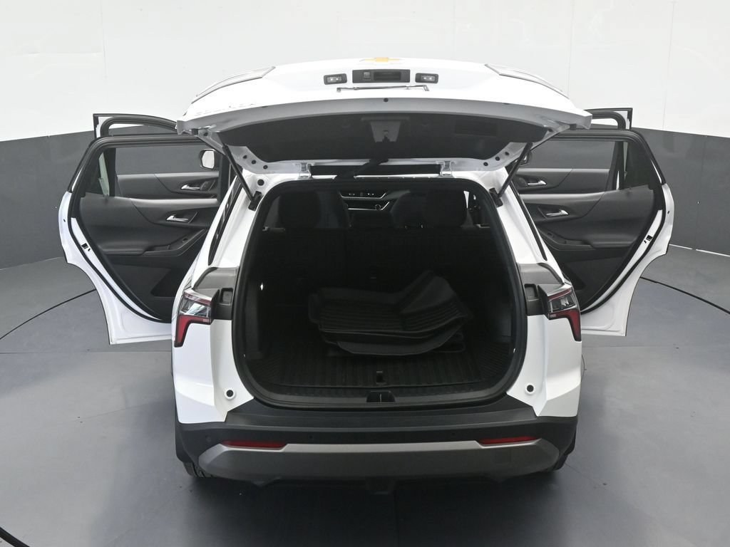 Used 2026 Chevrolet Equinox LT FWD image 68