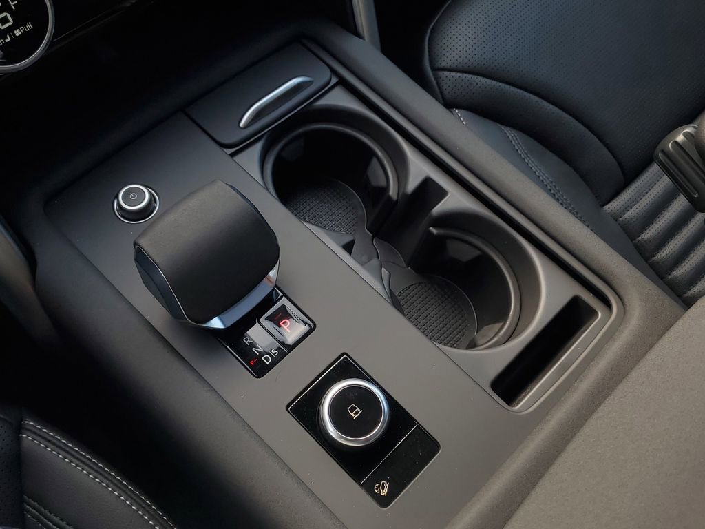 New 2026 Land Rover Discovery S AWD/4WD image 24