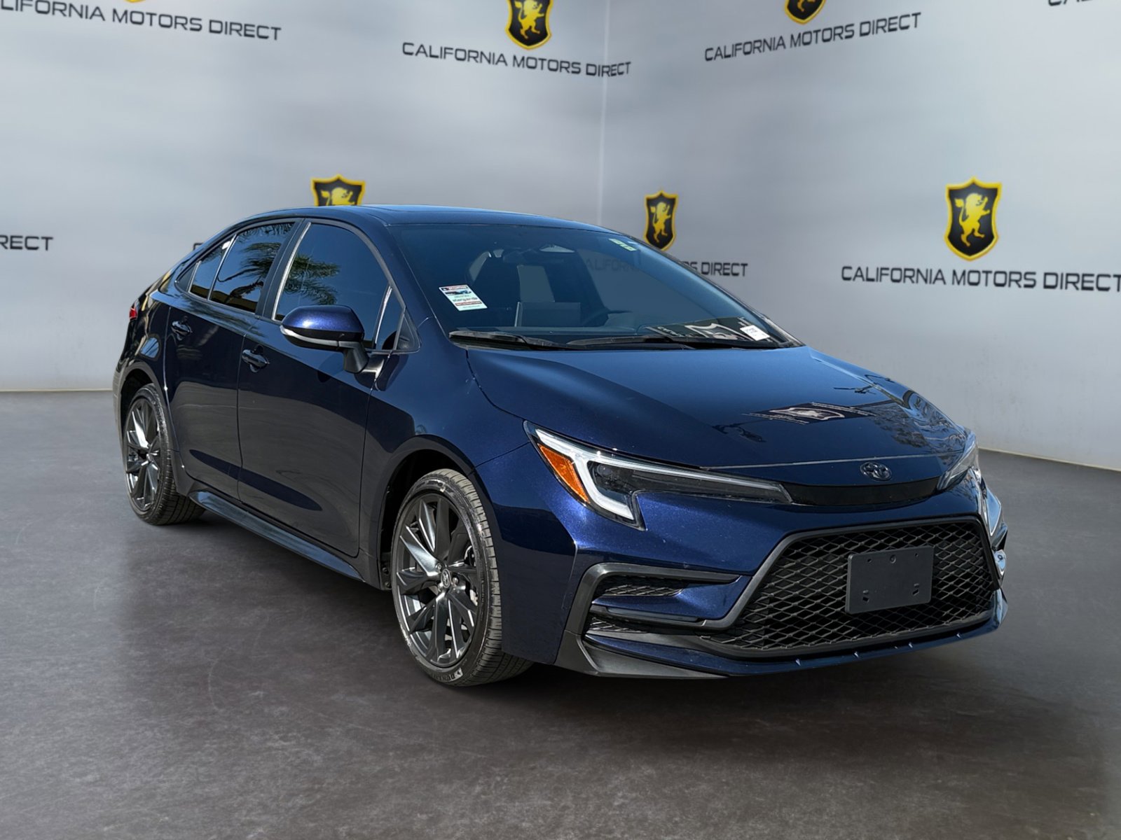 Used 2025 Toyota Corolla SE w/ SE Premium Package FWD image 7