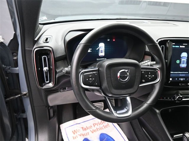Used 2022 Volvo XC40 P8 Recharge Plus image 15