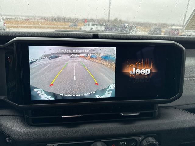 Used 2025 Jeep Wrangler Sport AWD/4WD image 6