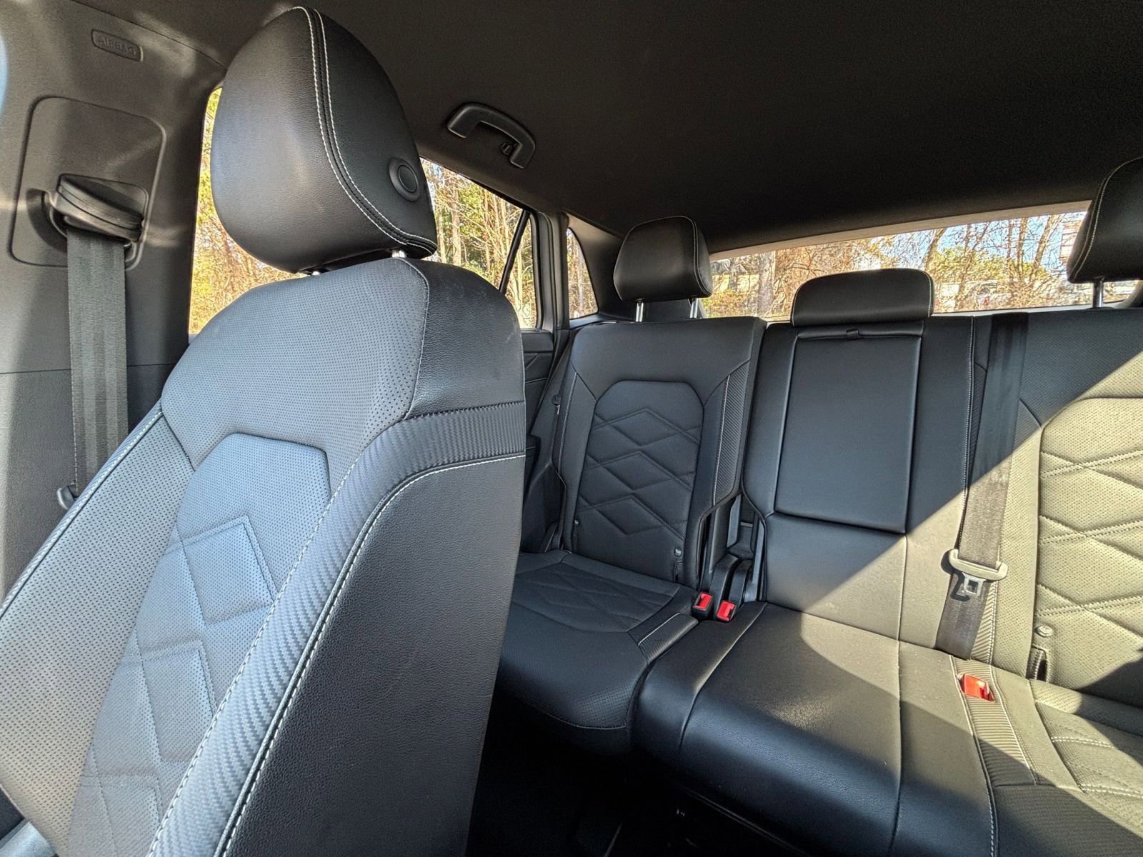 Used 2025 Volkswagen Atlas Cross Sport SE image 41