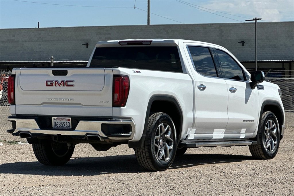 Used 2023 GMC Sierra 1500 SLT w/ SLT Premium Package image 4