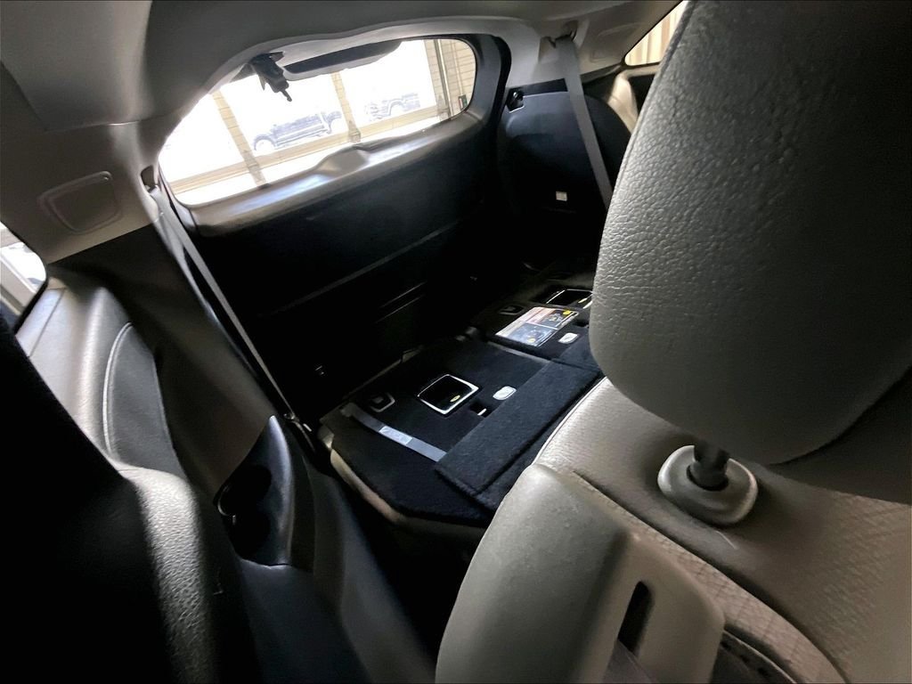 Used 2025 Toyota Sienna XLE w/ XLE Plus Package AWD/4WD image 17